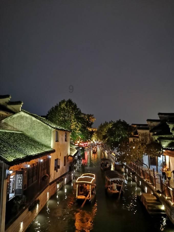 逃离无人大住宅
